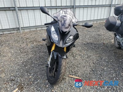 Drugie zdjęcie samochodu z przodu: 2015 BMW S 1000 RR VIN:WB10D2102FZ352321 - miniatura