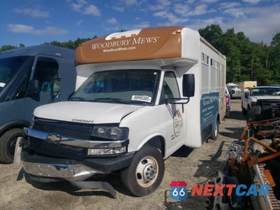 Drugie zdjęcie samochodu z przodu: 2022 CHEVROLET EXPRESS G4500 VIN:1HA6GUB70NN011139 - miniatura