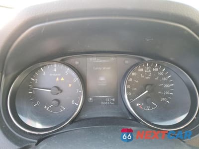 Zdjęcie 9 z 13 samochodu: 2018 NISSAN QASHQAI VIN:JN1BJ1CR3JW259914 - miniatura