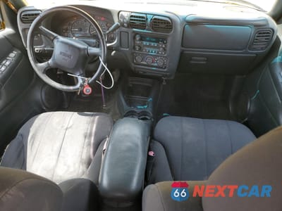 Zdjęcie 8 z 12 samochodu: 2003 GMC SONOMA VIN:1GTDT13X33K104711 - miniatura