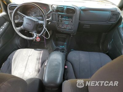 Zdjęcie 8 z 12 samochodu: 2003 GMC SONOMA VIN:1GTDT13X33K104711 - miniatura