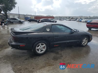 Trzecie zdjęcie samochodu z tyłu: 1999 PONTIAC FIREBIRD VIN:2G2FS22K7X2232302 - miniatura