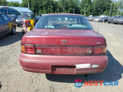 Zdjęcie 6 z 13 samochodu: 1993 TOYOTA CAMRY LE VIN:JT2SK12E9P0109934 - miniatura