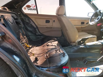 Zdjęcie 10 z 14 samochodu: 1995 BMW 325 I VIN:WBACB3329SFE22404 - miniatura