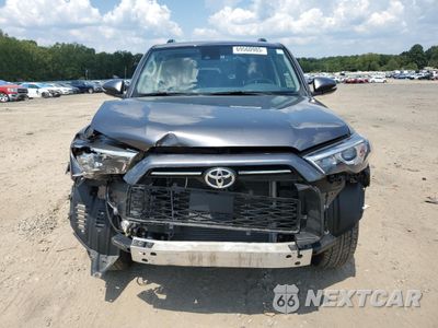 Piąte zdjęcie samochodu w środku: 2023 TOYOTA 4RUNNER SE VIN:JTENU5JR1P6135494 - miniatura