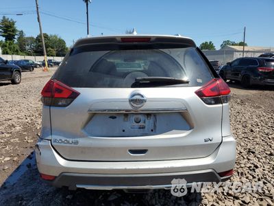 Zdjęcie 6 z 16 samochodu: 2017 NISSAN ROGUE S VIN:5N1AT2MT0HC859056 - miniatura