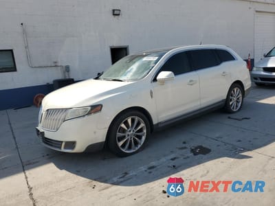 2012 LINCOLN MKT 2LMHJ5AT9CBL53684 - główne zdjęcie licytacji z USA - miniatura