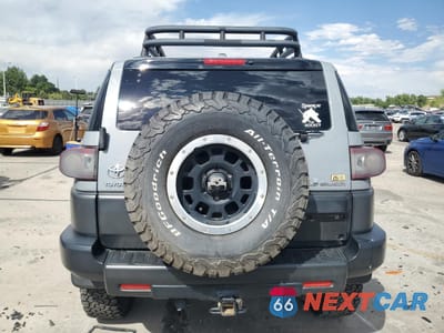 Zdjęcie 6 z 15 samochodu: 2013 TOYOTA FJ CRUISER VIN:JTEBU4BF2DK158898 - miniatura