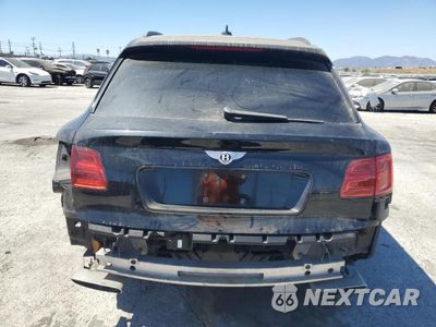 Zdjęcie 6 z 14 samochodu: 2017 BENTLEY BENTAYGA VIN:SJAAC2ZV4HC015747 - miniatura