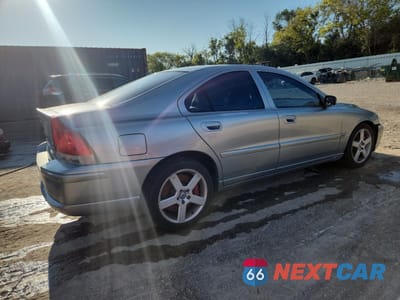 Trzecie zdjęcie samochodu z tyłu: 2006 VOLVO S60 R VIN:YV1RH527862547578 - miniatura