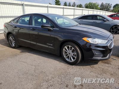 Czwarte zdjęcie samochodu z boku: 2019 FORD FUSION SE VIN:3FA6P0LU8KR147809 - miniatura