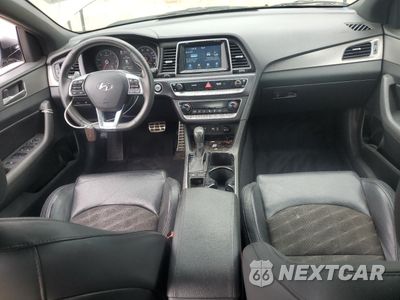 Zdjęcie 8 z 14 samochodu: 2018 HYUNDAI SONATA SPORT VIN:5NPE34AF8JH711229 - miniatura