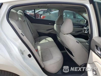 Zdjęcie 10 z 16 samochodu: 2019 NISSAN ALTIMA SV VIN:1N4BL4DVXKC114253 - miniatura