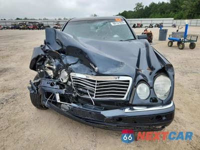 Piąte zdjęcie samochodu w środku: 1996 MERCEDES-BENZ E 320 VIN:WDBJF55FXTJ004888 - miniatura