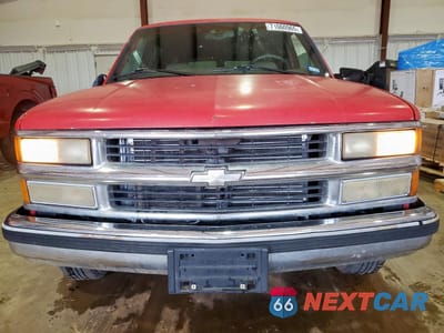 Piąte zdjęcie samochodu w środku: 1997 CHEVROLET SUBURBAN C1500 VIN:3GNEC16R2VG150663 - miniatura