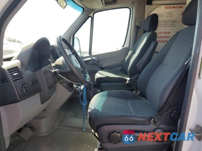 Zdjęcie 7 z 15 samochodu: 2012 MERCEDES-BENZ SPRINTER 3500 VIN:WD3PF1CC4C5636799 - miniatura