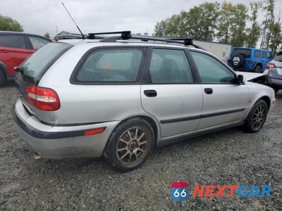 Trzecie zdjęcie samochodu z tyłu: 2001 VOLVO V40 1.9T VIN:YV1VW29551F673308 - miniatura