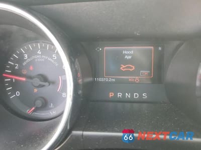 Zdjęcie 9 z 13 samochodu: 2016 FORD MUSTANG VIN:1FA6P8TH7G5268861 - miniatura