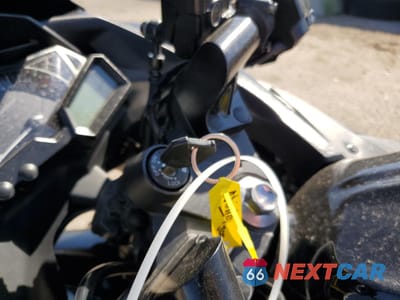 Zdjęcie 8 z 10 samochodu: 2014 KAWASAKI EX300 A VIN:JKAEX8A10EA005234 - miniatura