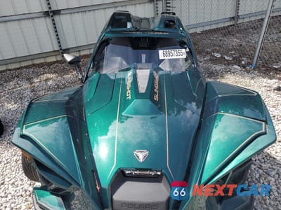 Piąte zdjęcie samochodu w środku: 2020 POLARIS SLINGSHOT GT VIN:57XAAGHD9L8138313 - miniatura