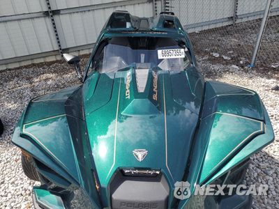 Piąte zdjęcie samochodu w środku: 2020 POLARIS SLINGSHOT GT VIN:57XAAGHD9L8138313 - miniatura