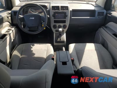 Zdjęcie 8 z 13 samochodu: 2007 JEEP COMPASS VIN:1J8FT47WX7D371018 - miniatura