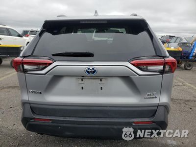 Zdjęcie 6 z 12 samochodu: 2020 TOYOTA RAV4 XLE VIN:2T3RWRFV5LW085026 - miniatura