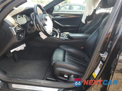 Zdjęcie 7 z 13 samochodu: 2019 BMW 530 XI VIN:WBAJA7C5XKG909727 - miniatura