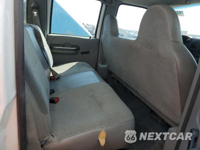 Zdjęcie 10 z 13 samochodu: 2006 FORD F550 SUPER DUTY VIN:1FDAW56P56EB43294 - miniatura
