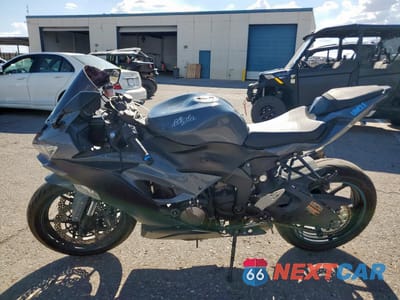 Trzecie zdjęcie samochodu z tyłu: 2019 KAWASAKI ZX636 K VIN:JKBZXJG14KA001520 - miniatura