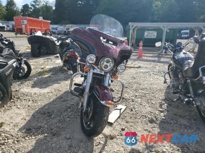 Drugie zdjęcie samochodu z przodu: 2015 HARLEY-DAVIDSON FLHTCU ULTRA CLASSIC ELECTRA GLIDE VIN:1HD1FCM14FB700817 - miniatura