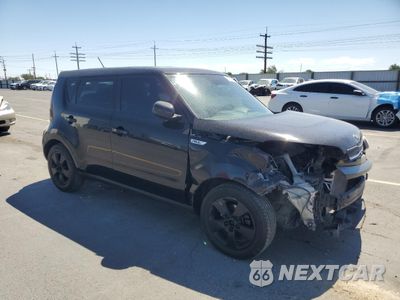 Czwarte zdjęcie samochodu z boku: 2017 KIA SOUL VIN:KNDJN2A27H7484687 - miniatura