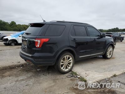 Trzecie zdjęcie samochodu z tyłu: 2018 FORD EXPLORER XLT VIN:1FM5K7D87JGB55495 - miniatura