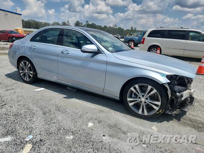 Czwarte zdjęcie samochodu z boku: 2015 MERCEDES-BENZ C 300 VIN:55SWF4JB0FU084829 - miniatura