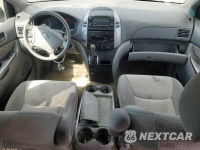 Zdjęcie 8 z 13 samochodu: 2010 TOYOTA SIENNA CE VIN:5TDKK4CC3AS306303 - miniatura