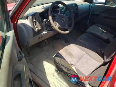 Zdjęcie 8 z 13 samochodu: 2013 GMC SIERRA K2500 HEAVY DUTY VIN:1GT02ZCG0DZ100527 - miniatura