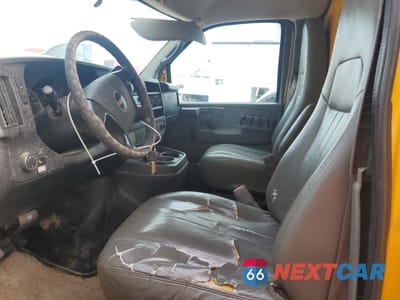 Zdjęcie 7 z 14 samochodu: 2011 GMC SAVANA CUTAWAY G3500 VIN:1GD374CG4B1901180 - miniatura