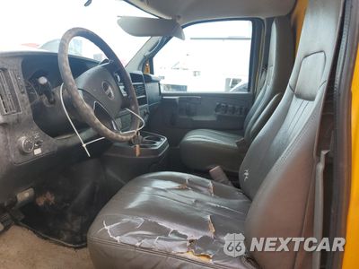 Zdjęcie 7 z 14 samochodu: 2011 GMC SAVANA CUTAWAY G3500 VIN:1GD374CG4B1901180 - miniatura
