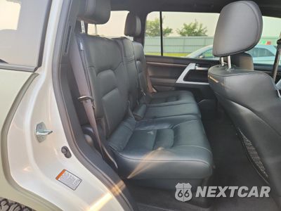 Zdjęcie 11 z 16 samochodu: 2021 TOYOTA LAND CRUISER VX-R VIN:JTMCY7AJ9M4099597 - miniatura