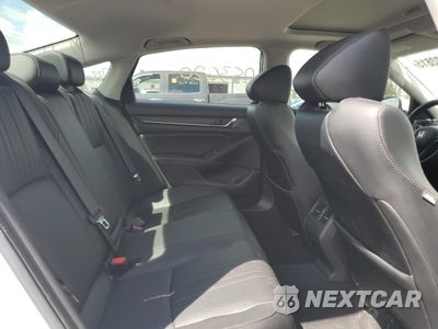 Zdjęcie 10 z 12 samochodu: 2019 HONDA ACCORD TOURING VIN:1HGCV2F95KA008075 - miniatura