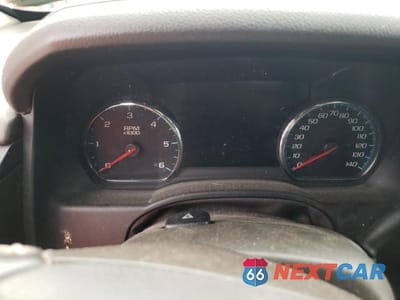 Zdjęcie 9 z 13 samochodu: 2018 CHEVROLET SUBURBAN K1500 PREMIER 4WD VIN:1GNSKJKC8JR189906 - miniatura