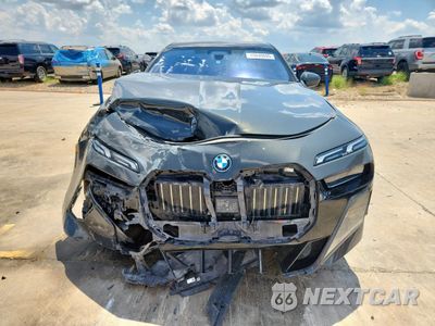 Piąte zdjęcie samochodu w środku: 2023 BMW I7 XDRIVE60 VIN:WBY53EJ03PCN79985 - miniatura