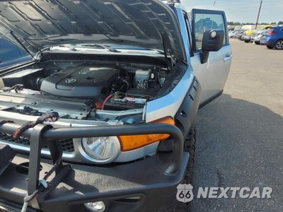 Zdjęcie 7 z 10 samochodu: 2007 TOYOTA FJ CRUISER VIN:JTEBU11F470068975 - miniatura