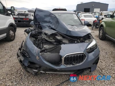 Piąte zdjęcie samochodu w środku: 2022 BMW 228XI VIN:WBA73AK09N7K08706 - miniatura