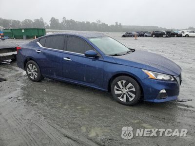 Czwarte zdjęcie samochodu z boku: 2019 NISSAN ALTIMA S VIN:1N4BL4BV7KC250990 - miniatura