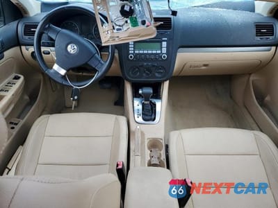Zdjęcie 8 z 12 samochodu: 2008 VOLKSWAGEN JETTA SE VIN:3VWRM71K48M113394 - miniatura