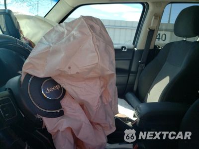 Zdjęcie 7 z 13 samochodu: 2016 JEEP PATRIOT SPORT VIN:1C4NJPBA5GD769579 - miniatura