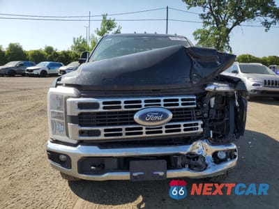 Piąte zdjęcie samochodu w środku: 2024 FORD F350 SUPER DUTY VIN:1FT8W3DT7REC84637 - miniatura