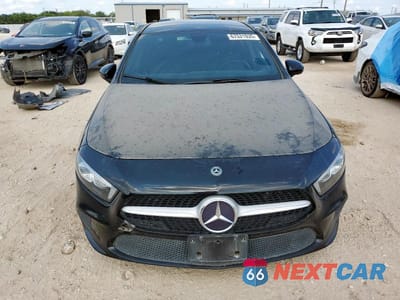 Piąte zdjęcie samochodu w środku: 2019 MERCEDES-BENZ A 220 VIN:WDD3G4EB5KW035939 - miniatura