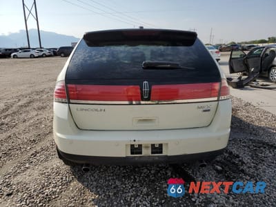 Zdjęcie 6 z 13 samochodu: 2007 LINCOLN MKX VIN:2LMDU88C27BJ13220 - miniatura